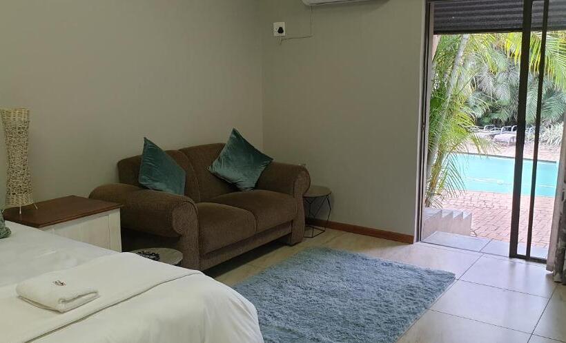 Номер Economy, Stoep Cafe Guest House