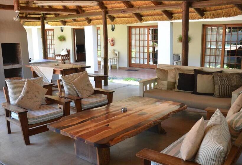 Шале 1 Спальня, Stoep Cafe Guest House