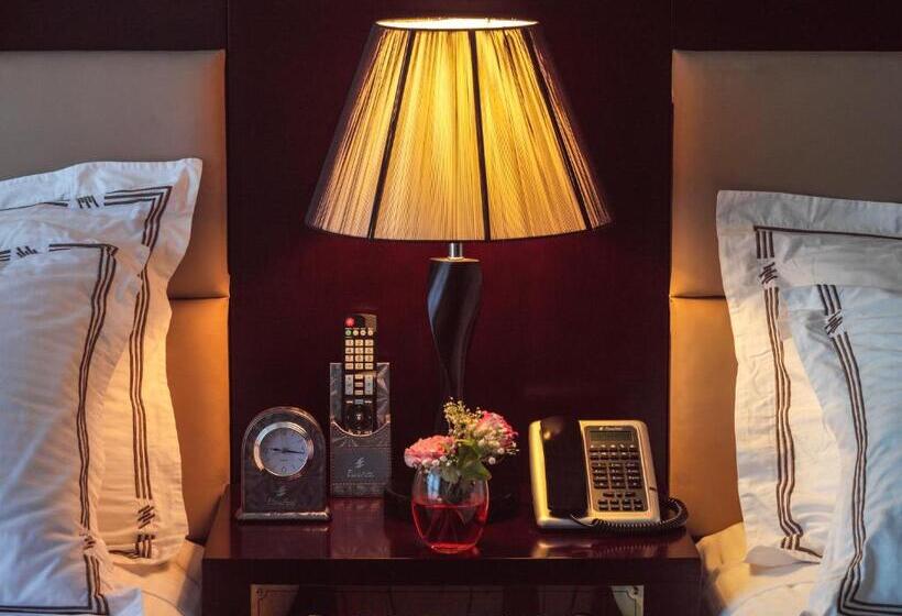اتاق لوکس با چشم‌انداز شهر, Grand Eliana Hotel Conference & Spa