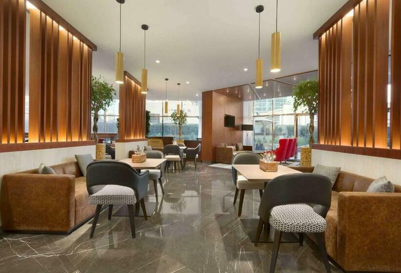 Номер Стандарт, Tryp By Wyndham Dubai