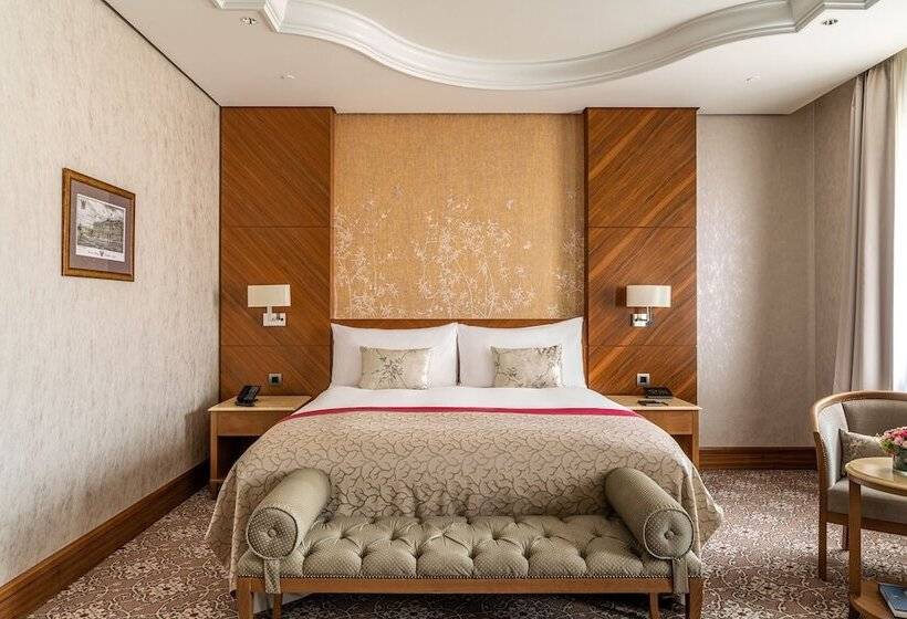 اتاق سوپریور با چشم‌انداز شهر, Lotte Hotel St.petersburg