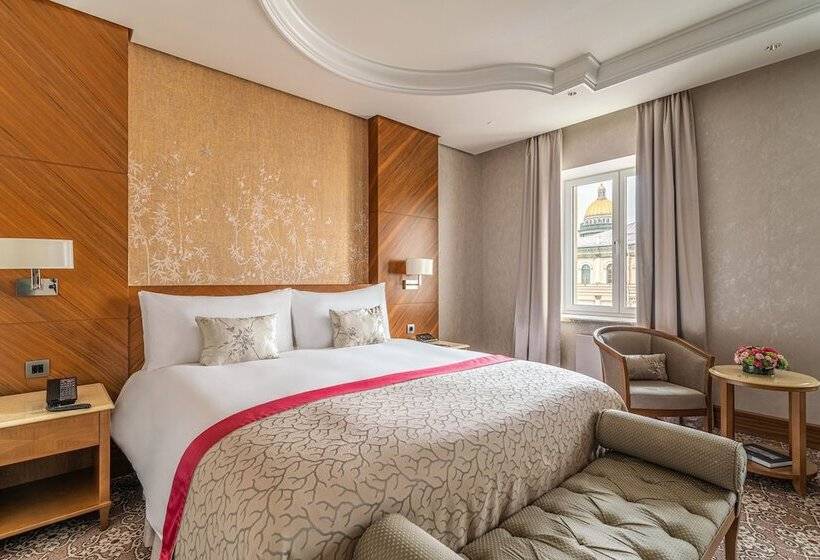اتاق سوپریور با چشم‌انداز شهر, Lotte Hotel St.petersburg