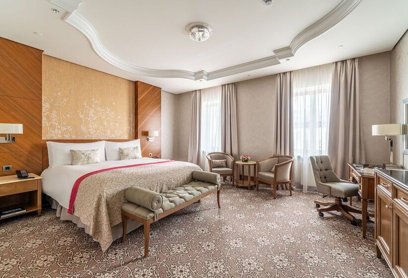اتاق سوپریور با چشم‌انداز شهر, Lotte Hotel St.petersburg