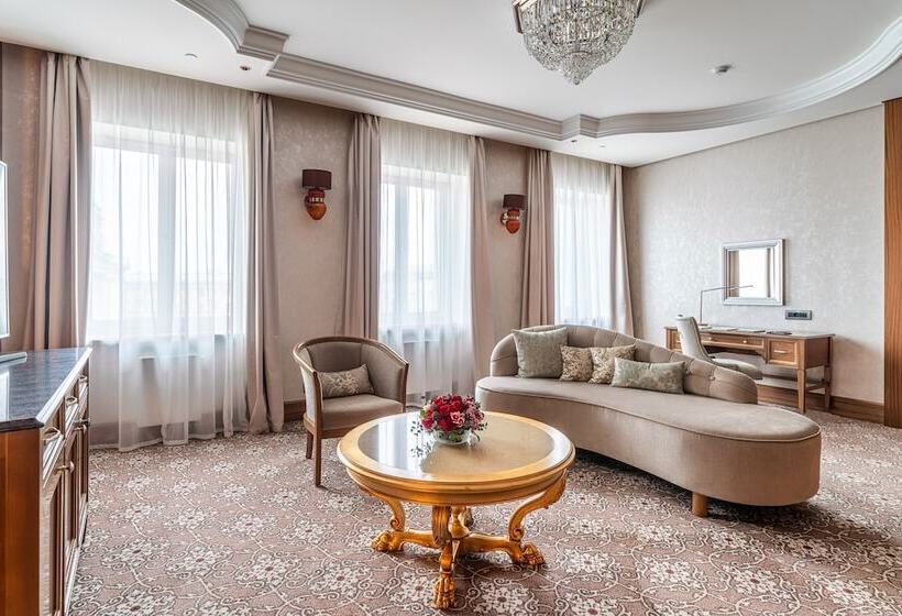 سوییت سوپریور, Lotte Hotel St.petersburg