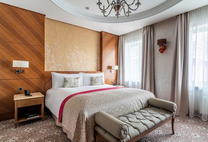 سوییت سوپریور, Lotte Hotel St.petersburg