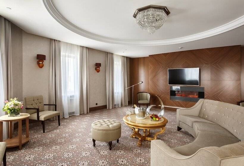 سوئیت پریمیوم, Lotte Hotel St.petersburg