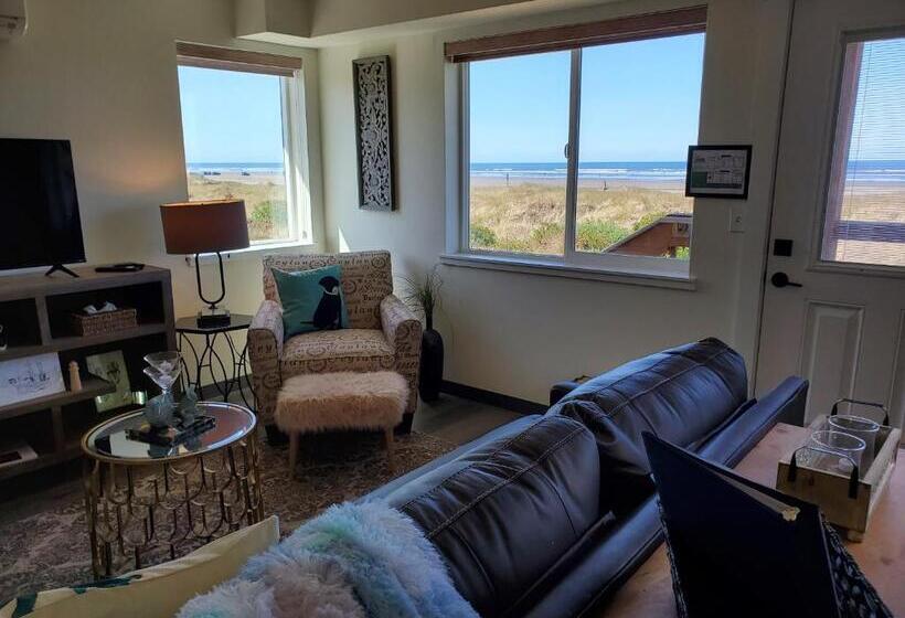 Люкс, Moonstone Beach Motel