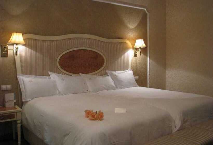 اتاق استاندارد, Bossh Alicia