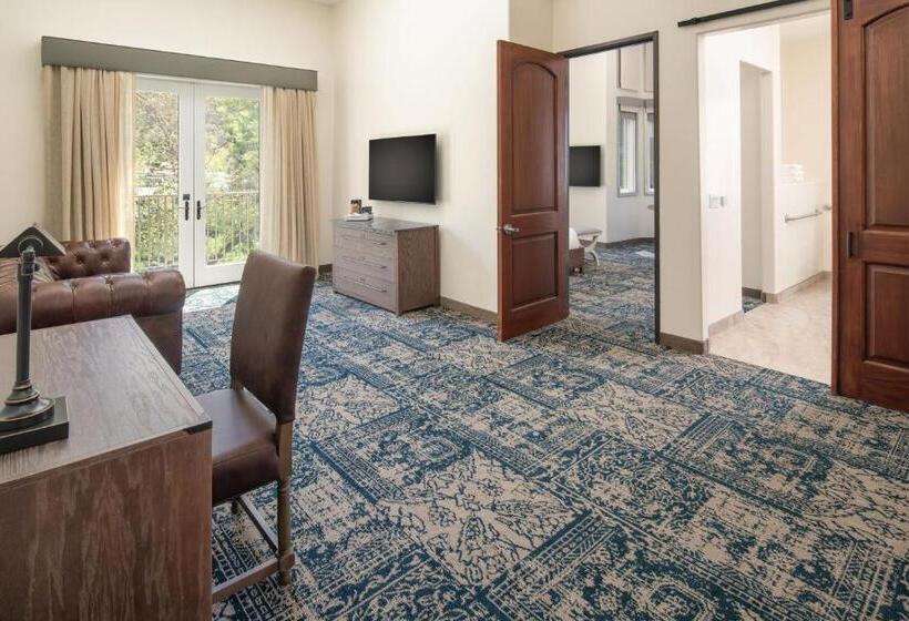 스위트 킹사이즈 침대, Four Points By Sheraton Santa Cruz Scotts Valley