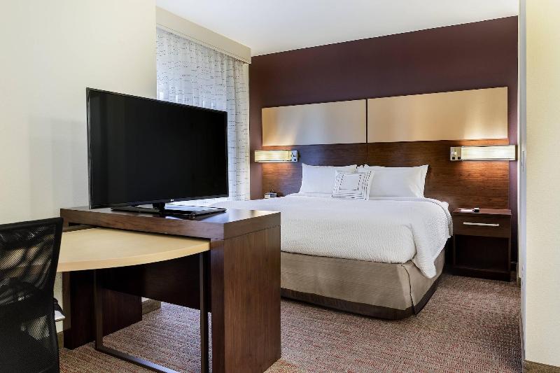 带大床的标准工作室, Residence Inn By Marriott Dallas Plano/richardson At Coit Rd