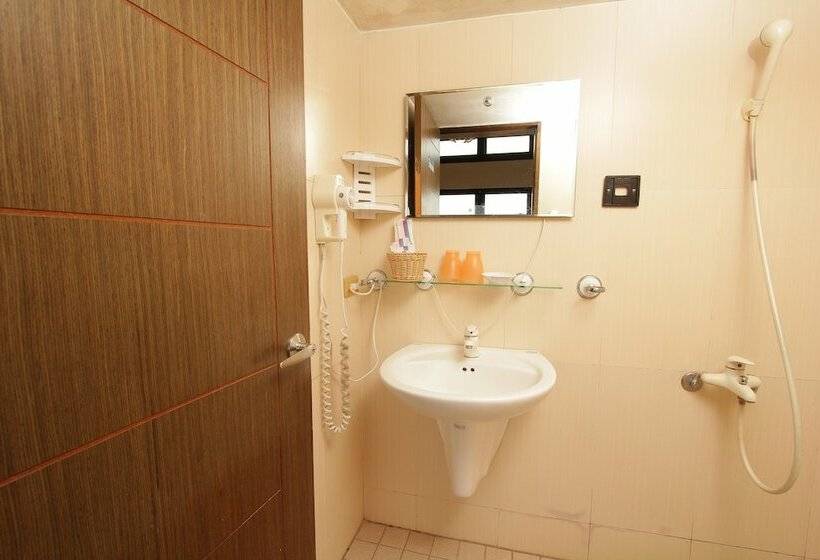 اتاق استاندارد چهار تخته, Sanyi Sakura Resort