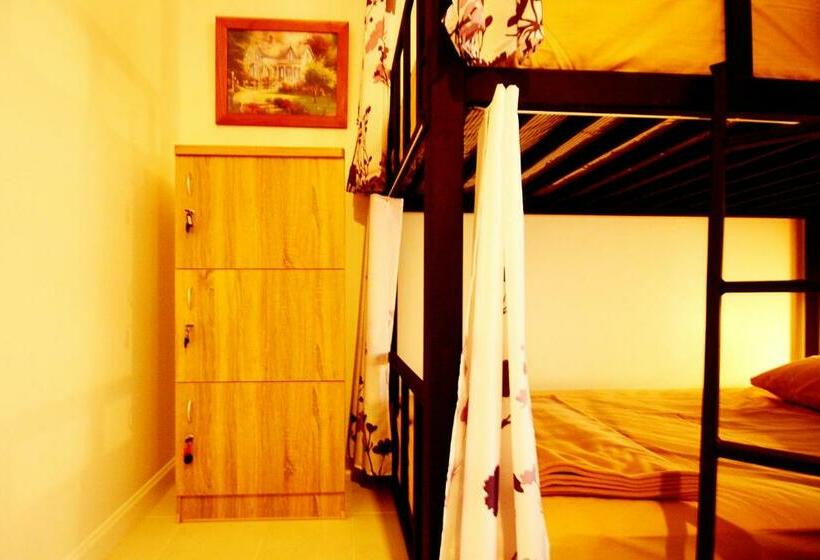 浴室共有ファミリールーム, Early Bird Hostel Ayutthaya