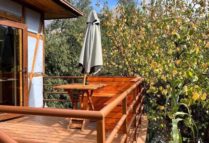 اتاق استاندارد با تخت بزرگ, La Petite France