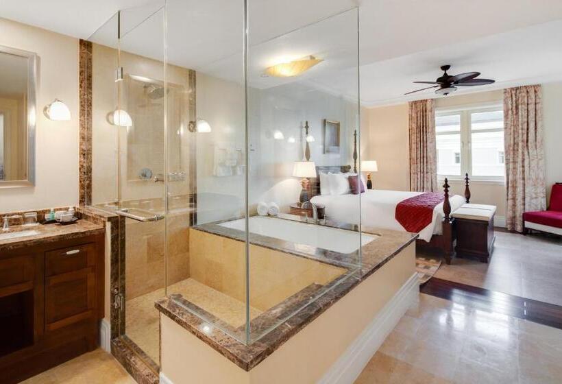 سوییت با چشم‌انداز دریا, Jewel Grande Montego Bay Resort And Spa