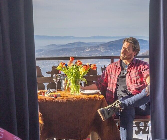 کلبه ییلاقی, Le Coucou Hotel Restaurant & Lounge Bar