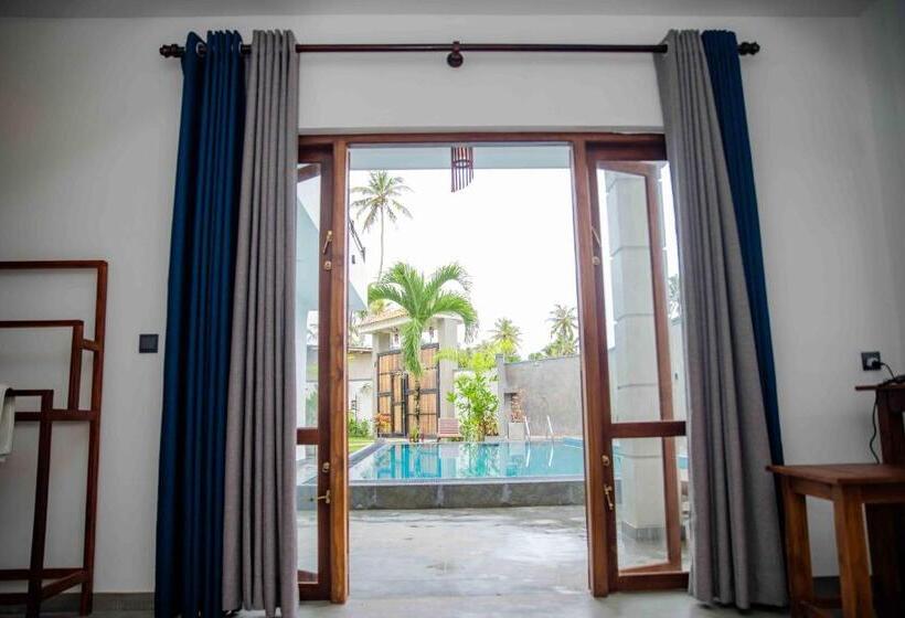Номер Deluxe, Hirigala Beach Resort