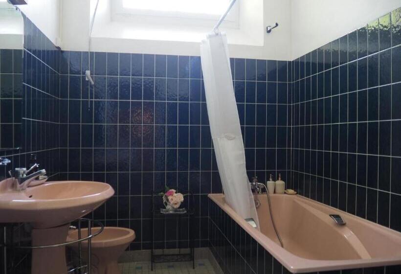 Семейный Номер, Chambre D Hôtes De L île
