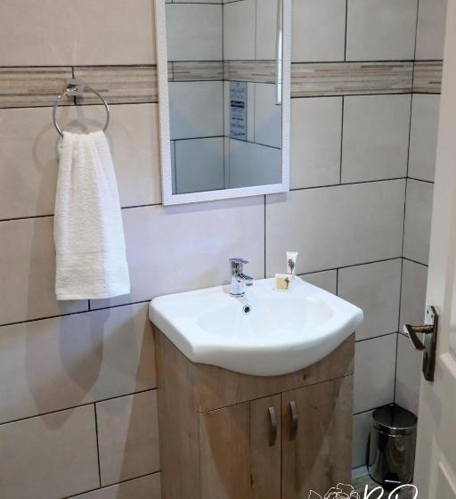 اتاق استاندارد, Bellerose Guesthouse