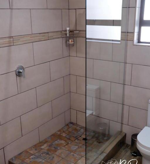 اتاق خانوادگی, Bellerose Guesthouse