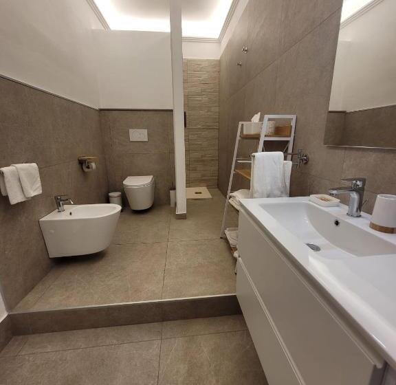 اتاق سوپریور با تخت بزرگ, Trinacria Luxury B&b