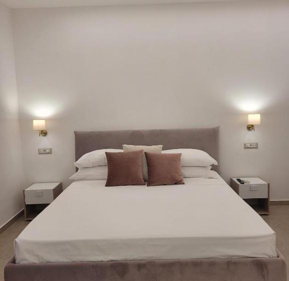اتاق سوپریور با تخت بزرگ, Trinacria Luxury B&b