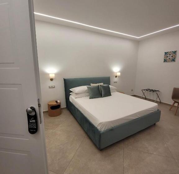 اتاق استاندارد با تخت بزرگ, Trinacria Luxury B&b