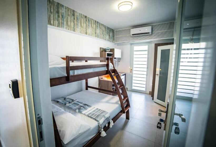 اتاق استاندارد با بالکن, Melao Lodge
