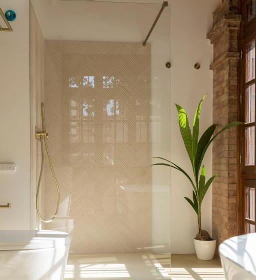 سوئیت پرزیدنت, La Moderna Suites