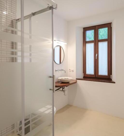 سوییت دوبلکس, La Moderna Suites