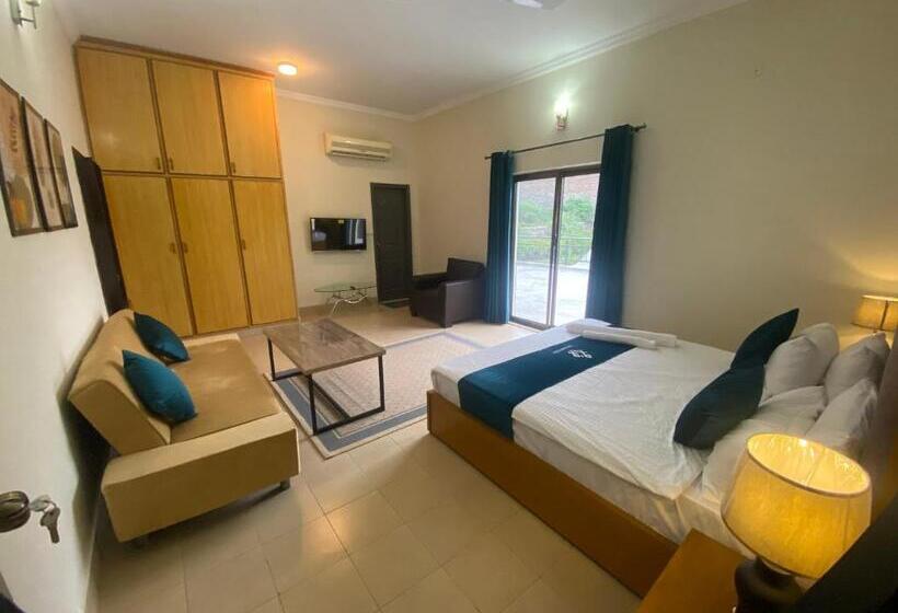 اتاق اجرایی سه نفره, Qayam Resort Islamabad