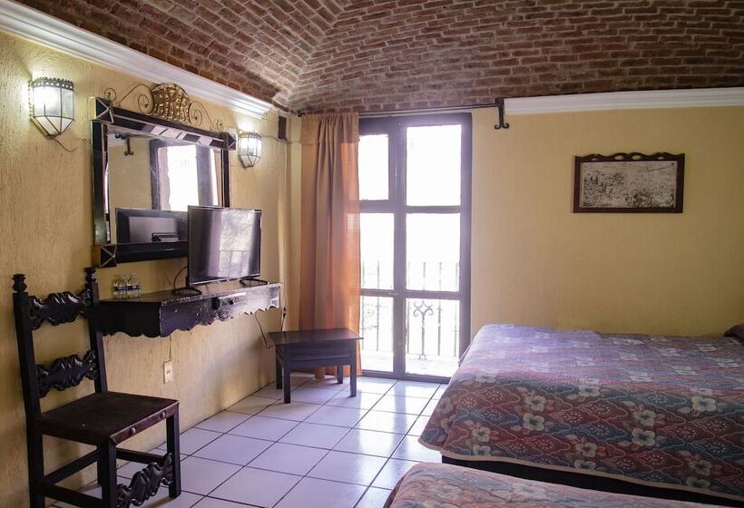 اتاق خانوادگی, Hacienda De Cobos