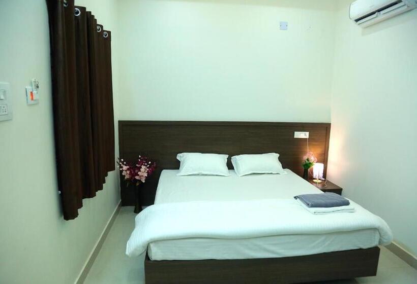 Стандартный Номер Кровать Кинг, Vinayaka Resorts