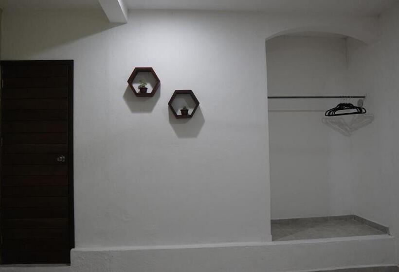 اتاق لوکس, Del Parque
