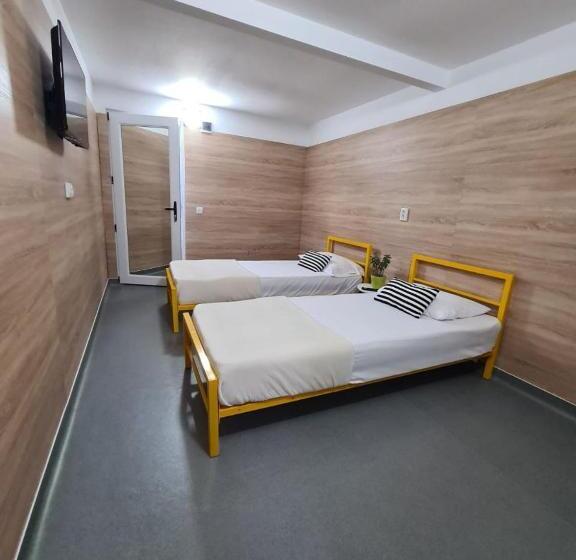 חדר סטנדרט, Industrial Hostel