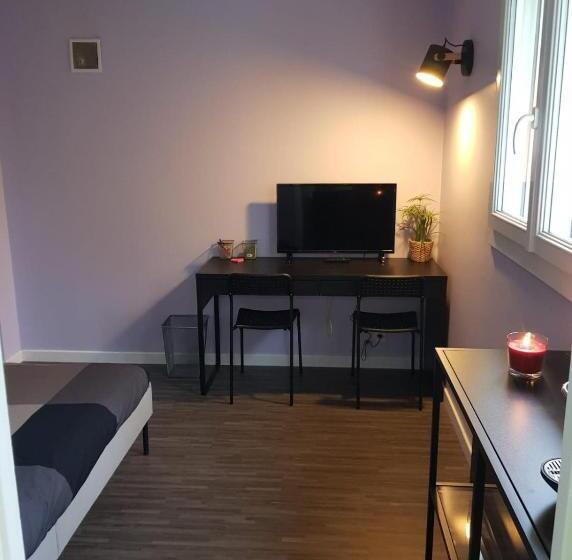 اتاق استاندارد با چشم‌انداز باغ, Chambre Proche Astérix, Parc Expo Villepinte, Cdg, Bourget