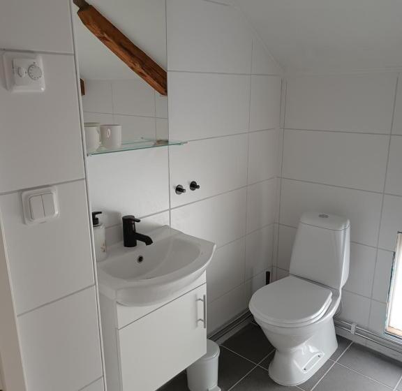 コンフォートトリプルルーム, Kungsgården Bnb