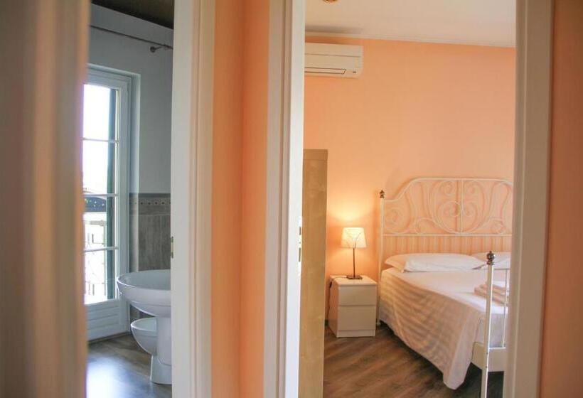 四人高级间, Boteroom Relais