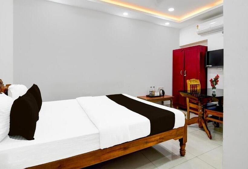 اتاق کلاسیک سه تخته, Oyo Maa Gouri Guest House