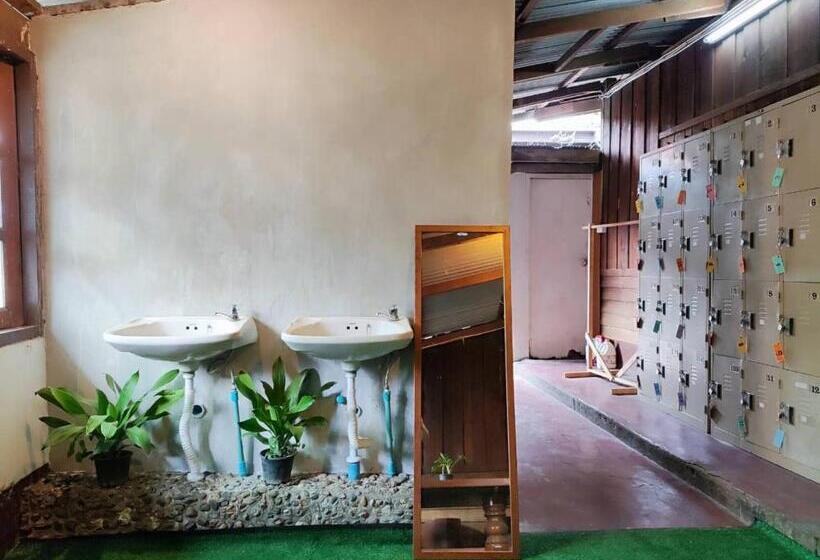تختخواب در اتاق مشترک, Hug Pai Boutique Hostel