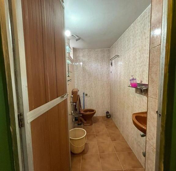 共用房间的床, Baba Hostel