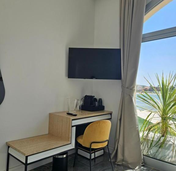 Номер Стандарт Вид на Море, Dada Suites And Sea