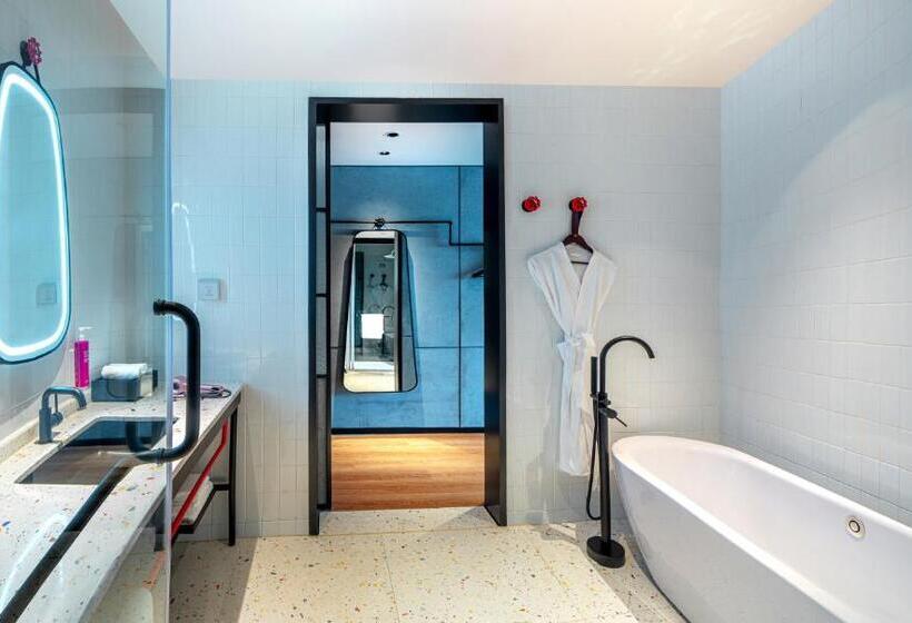 Номер Премиум, Moxy Ningbo Old Bund