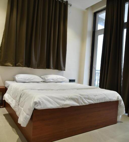 Номер Стандарт, Leo Deluxe & Suite Room