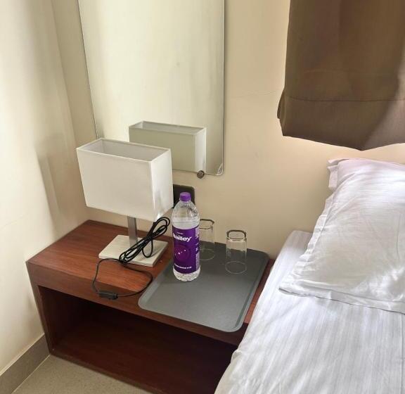 Четырехместный Номер Deluxe, Leo Deluxe & Suite Room