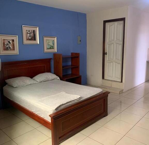 اتاق اکونومی, Habitaciones Amobladas   Manabí Suites