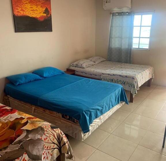 Economy Triple Room, Habitaciones Amobladas   Manabí Suites