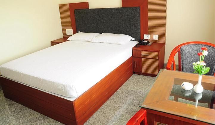 이코노미 룸, Highway Palace Inn