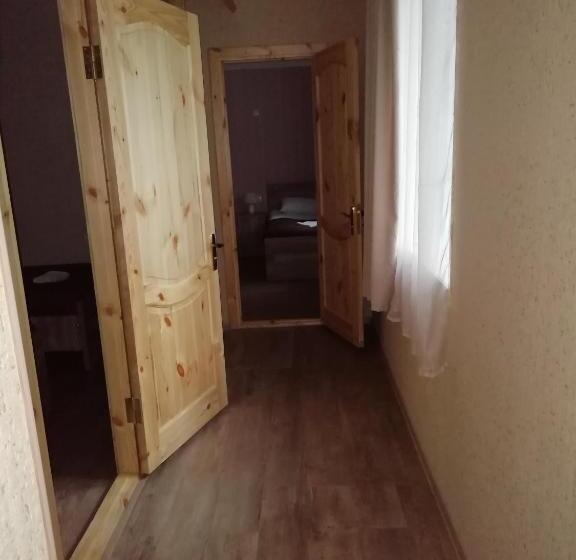 Economy Triple Room, Guest House Elena