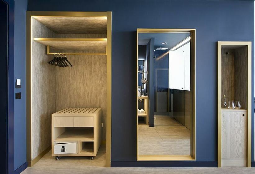 اتاق استاندارد با چشم‌انداز دریا, Boutique Donna 4 Superior