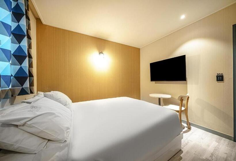 Номер Стандарт Вид на Озеро, One Stay